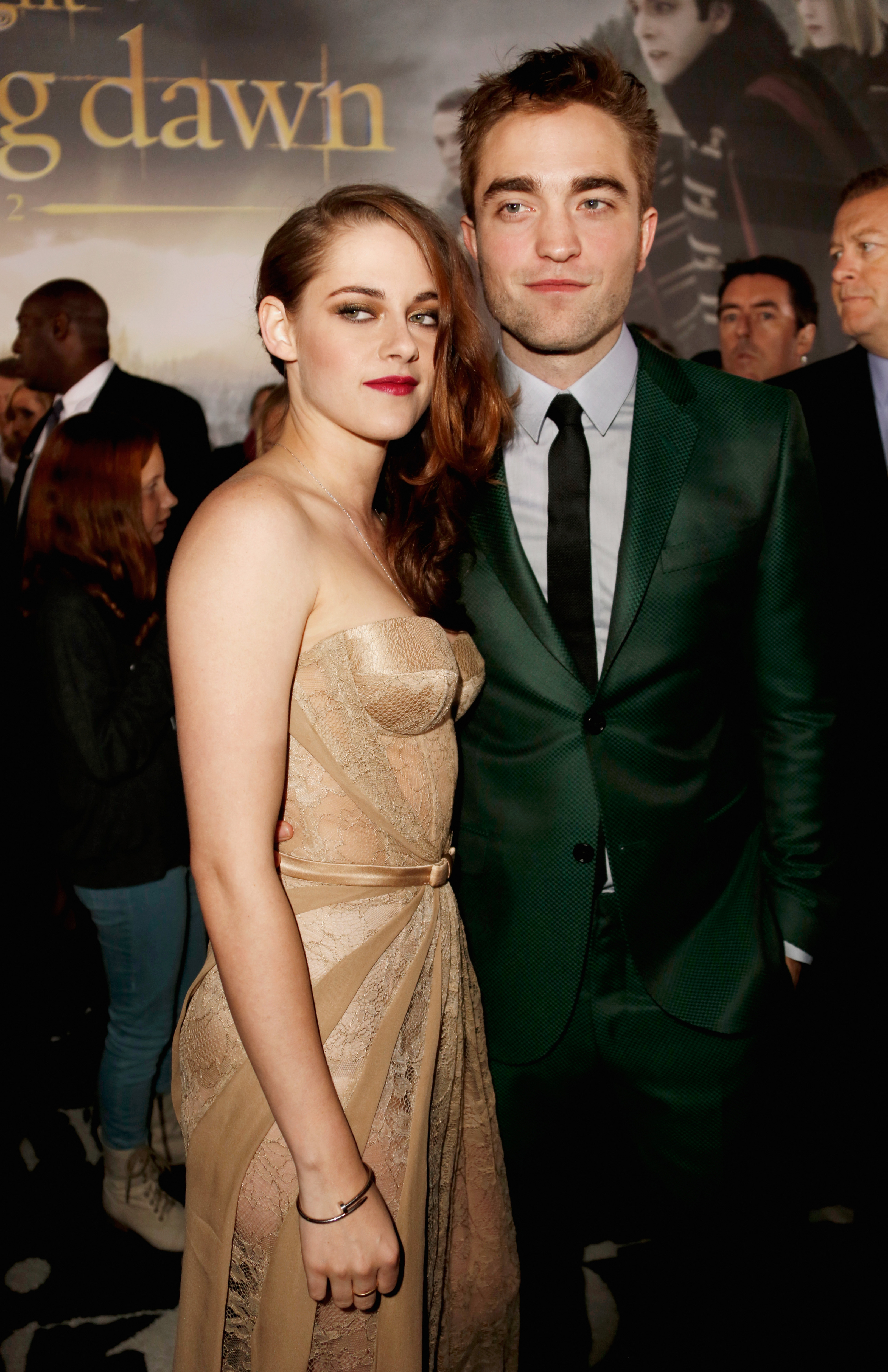 Robert Pattinson's Mother Hates Kristen Stewart | Veronica's Place | CelebNest3235 x 5000
